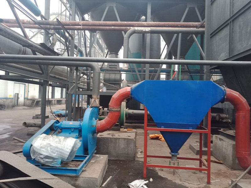 中型粉碎顆粒機(jī)