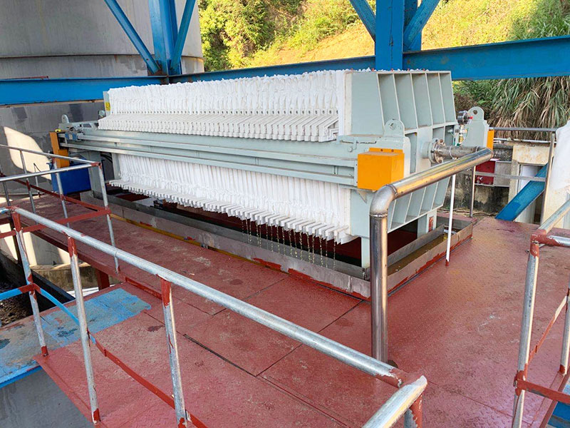 污泥螺旋擠壓成型機